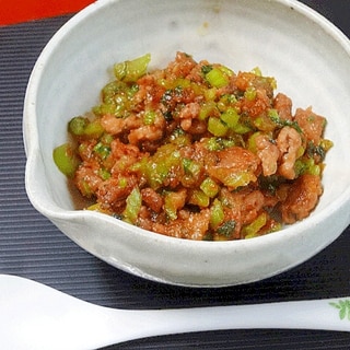 ご飯が旨い！　「大根葉の肉味噌そぼろ」